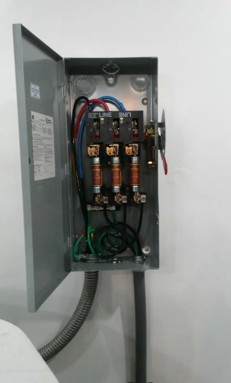 Three-phase disconnect switch installed for Electrical Wiring & Rewiring in Tell City